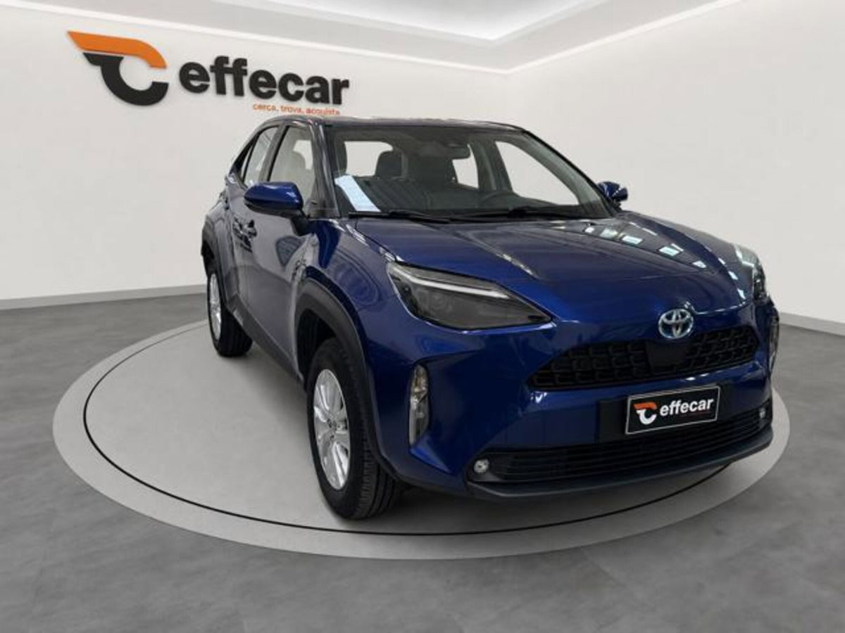 Toyota Yaris Cross 1.5h GR Sport Black Sky fwd 116cv e-cvt (3)