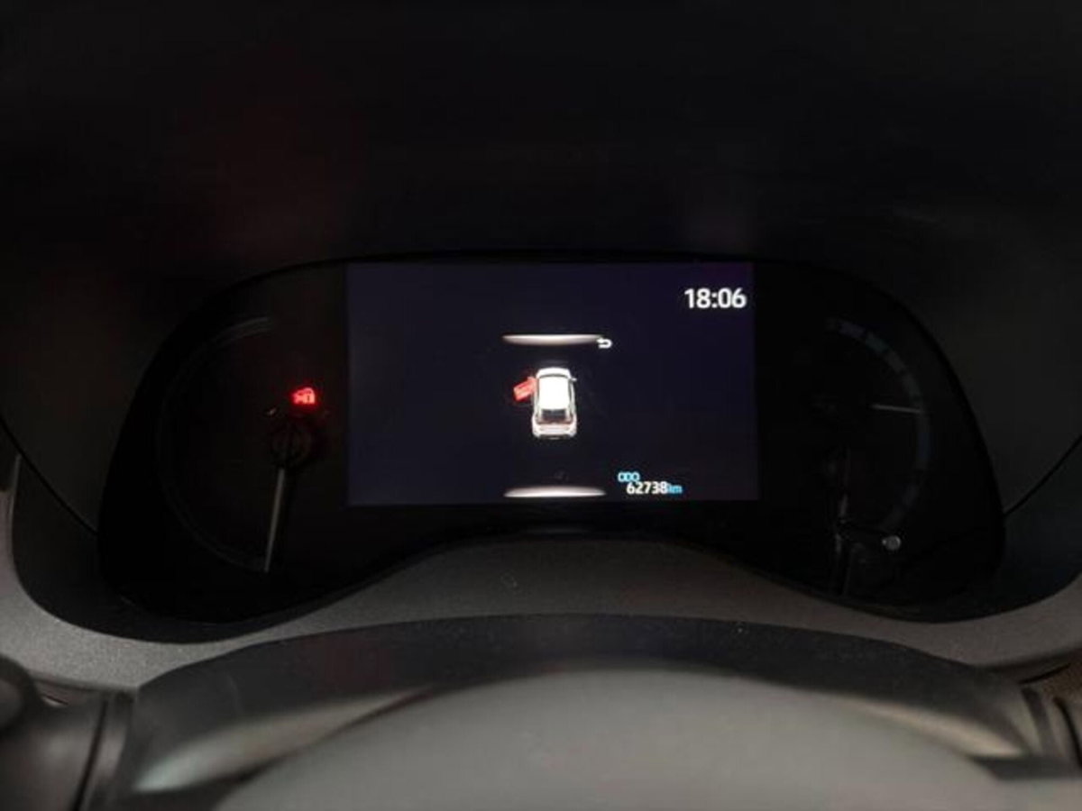 Toyota Yaris Cross 1.5h GR Sport Black Sky fwd 116cv e-cvt (9)