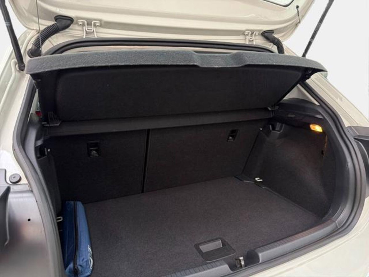 Volkswagen Polo 1.0 tsi Style 95cv (14)