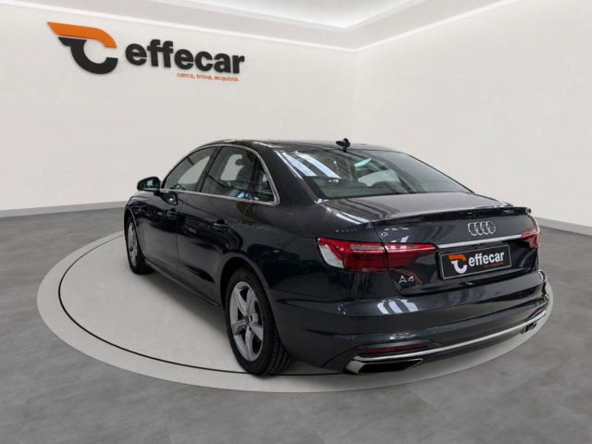 Audi A4 35 TDI/163 CV S tronic Business Advanced (4)