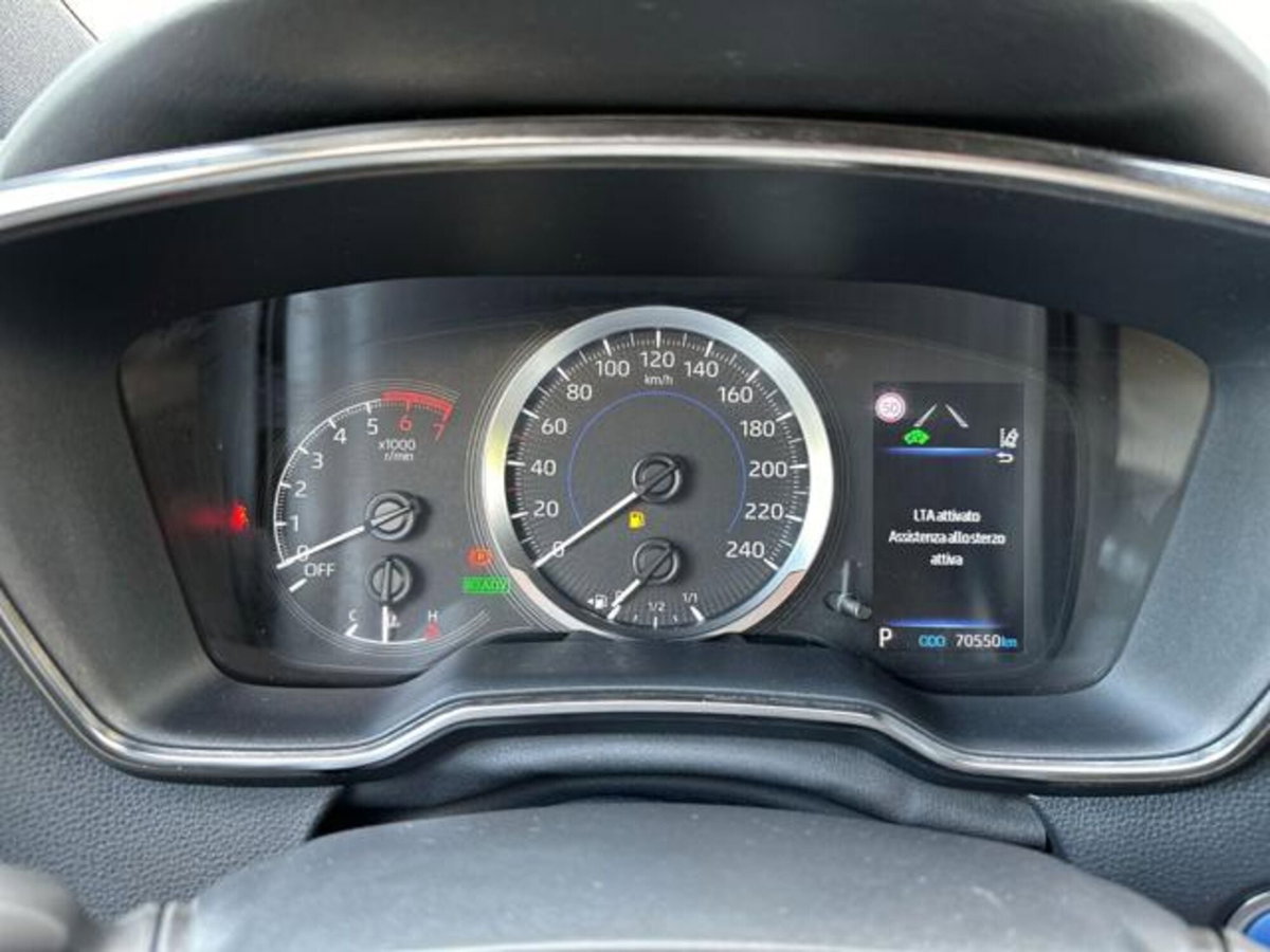 Toyota Corolla 1.8 Hybrid Active (9)