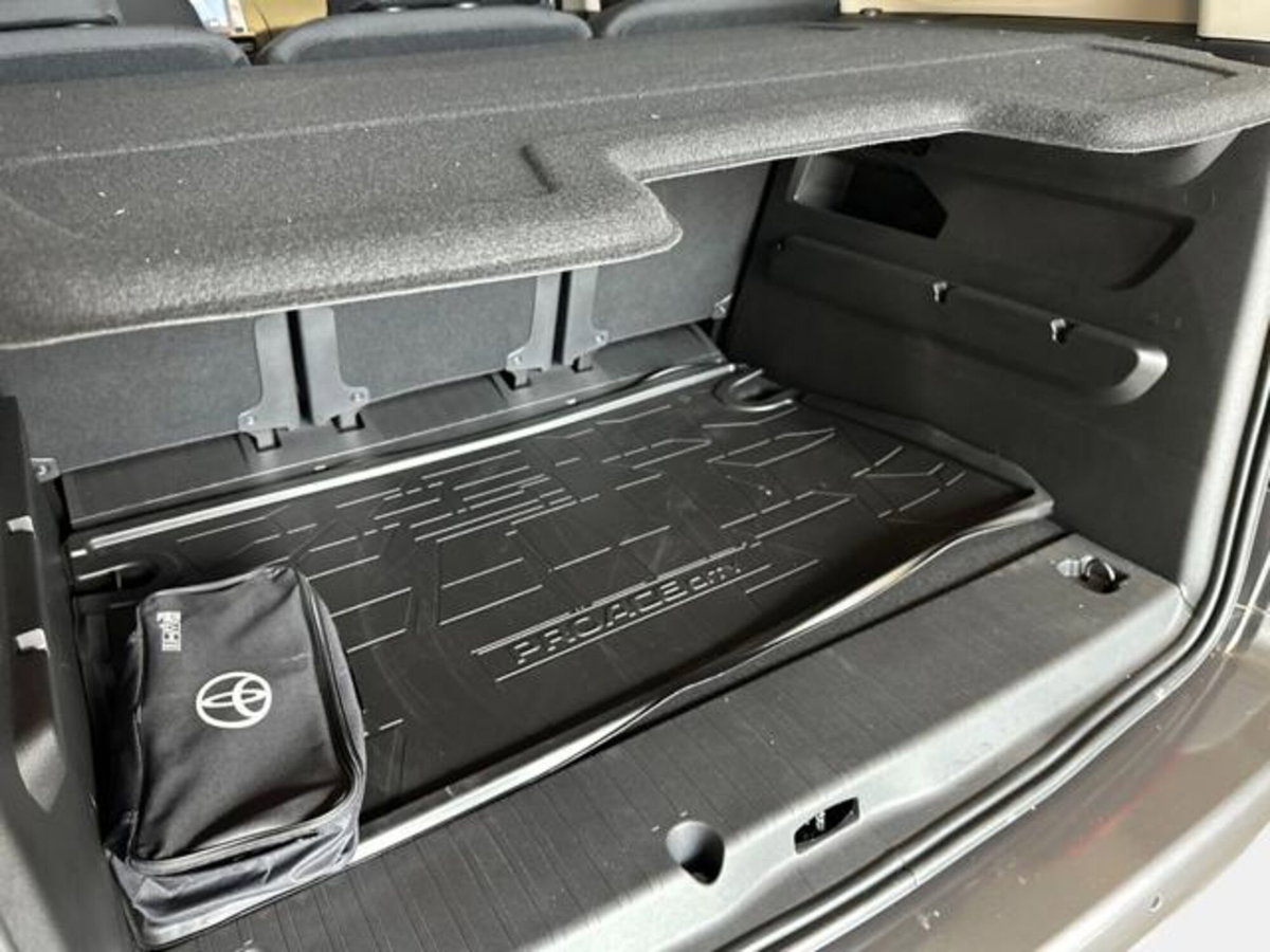 Toyota Proace City Verso City Verso 1.5D 130 CV S&S Long D Luxury (14)