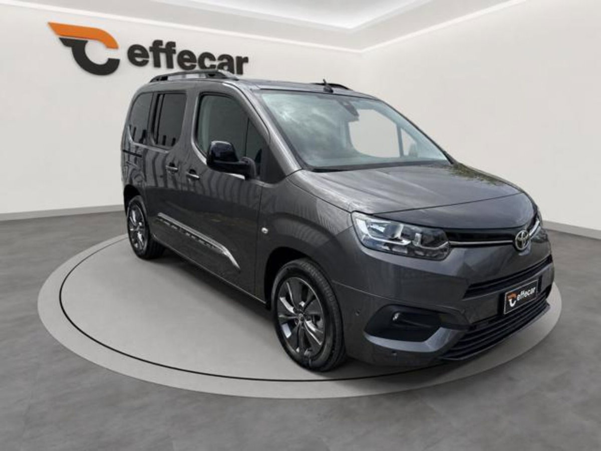 Toyota Proace City Verso City Verso 1.5D 130 CV S&S Long D Luxury (3)