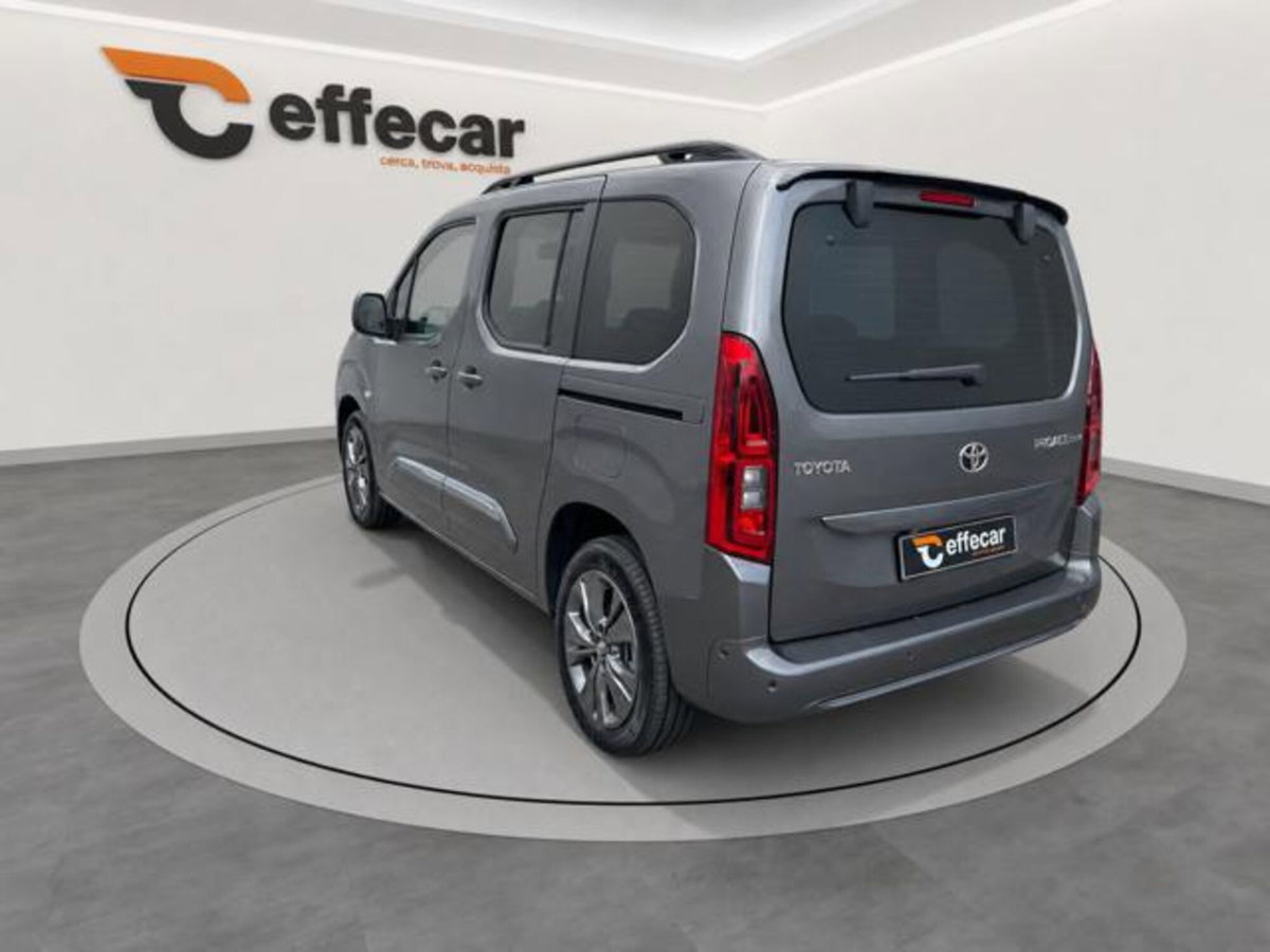 Toyota Proace City Verso City Verso 1.5D 130 CV S&S Long D Luxury (4)
