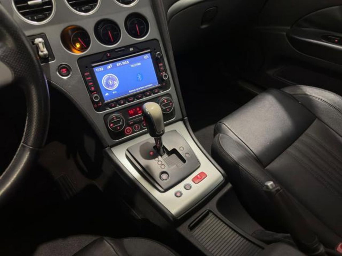 Alfa Romeo 159 2.4 JTDm 200 CV Distinctive Q-Tronic (11)