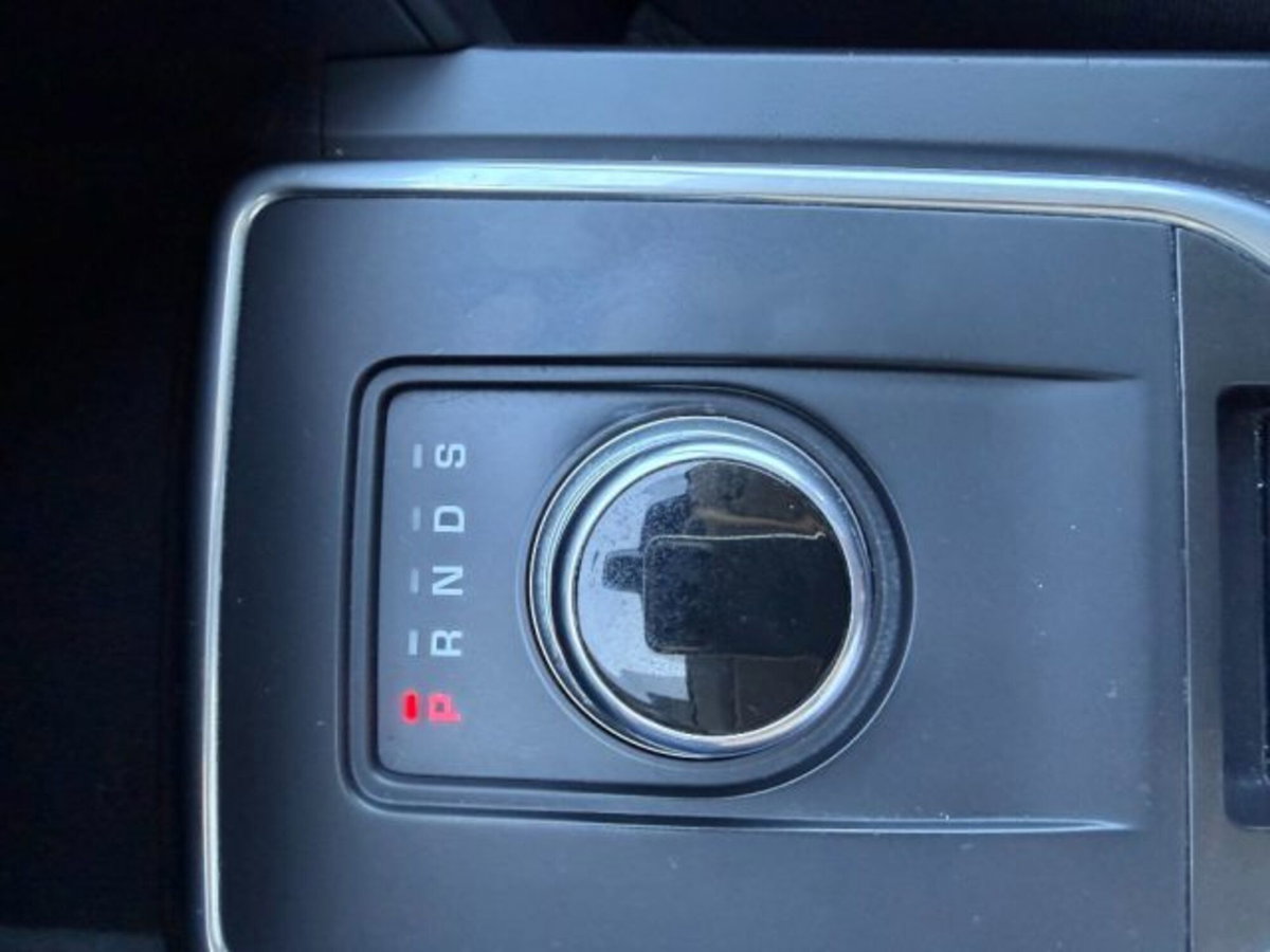 Land Rover Discovery Sport 2.0 TD4 150 CV Pure (15)