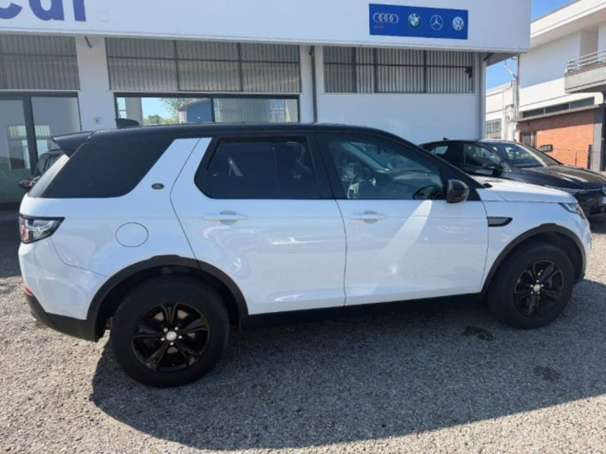 Land Rover Discovery Sport 2.0 TD4 150 CV Pure (7)
