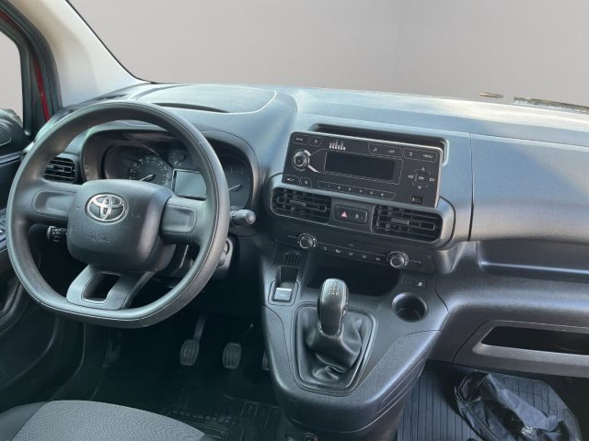 Toyota Proace City City 1.5D 100 CV S&S PL 4p. Ground (10)
