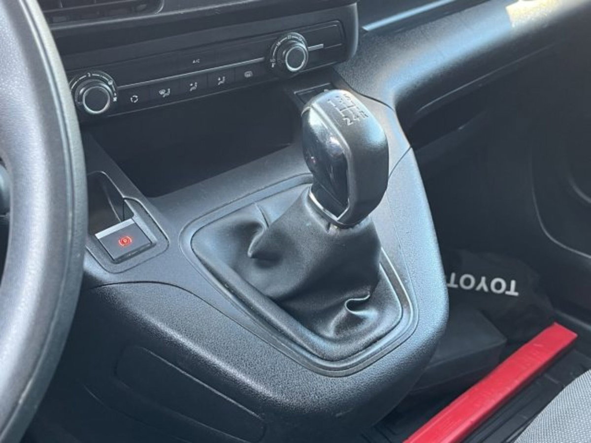Toyota Proace City City 1.5D 100 CV S&S PL 4p. Ground (13)