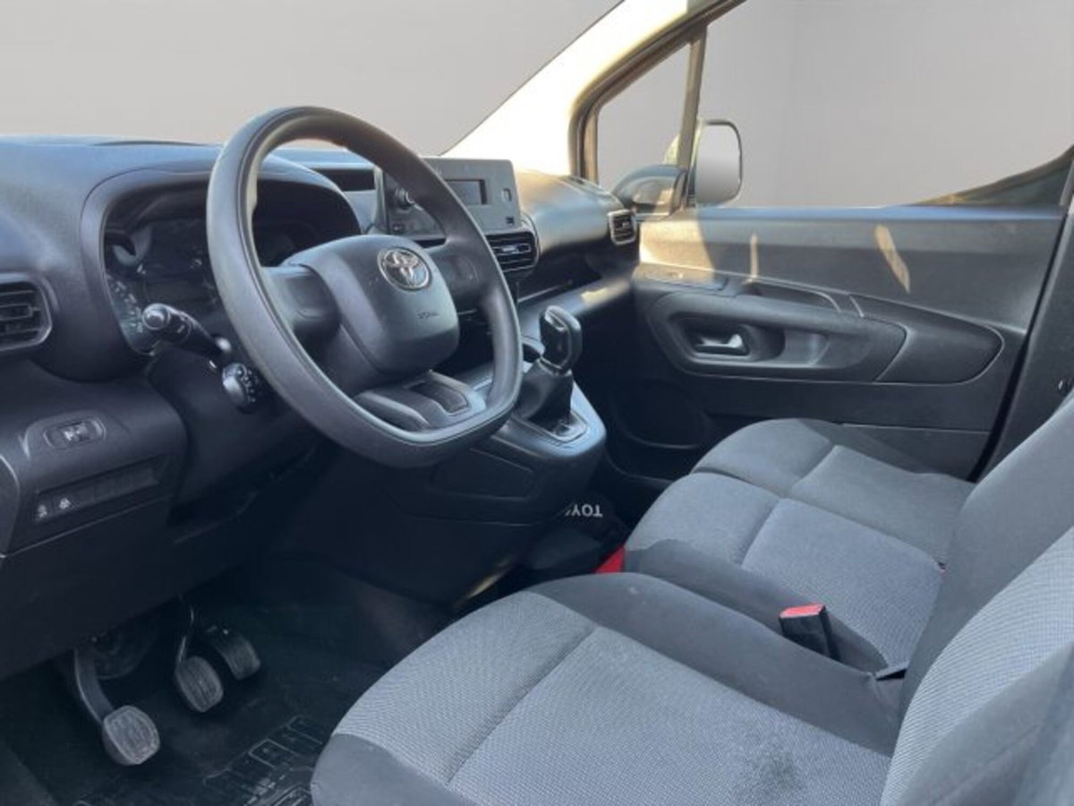 Toyota Proace City City 1.5D 100 CV S&S PL 4p. Ground (7)