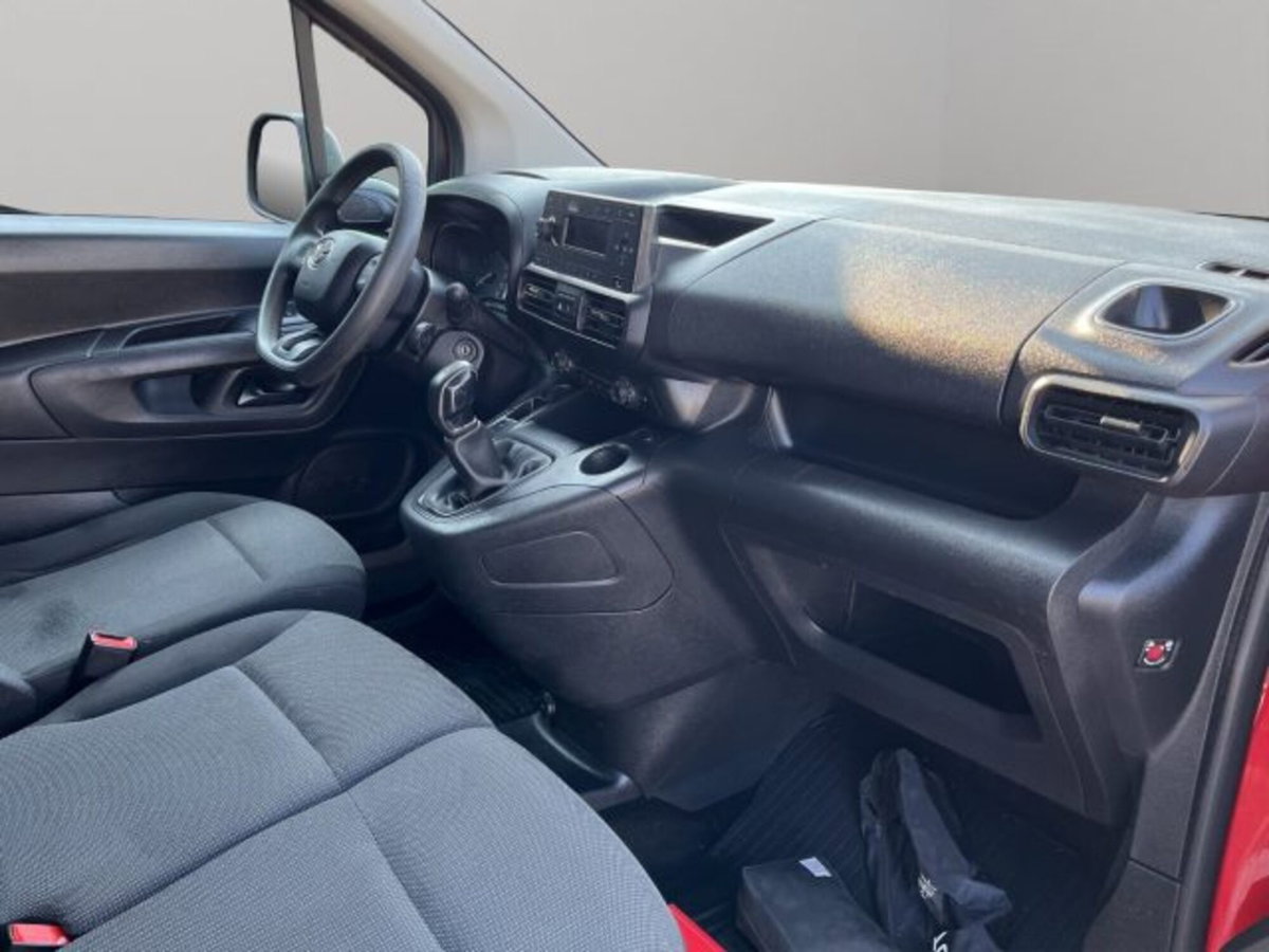 Toyota Proace City City 1.5D 100 CV S&S PL 4p. Ground (9)