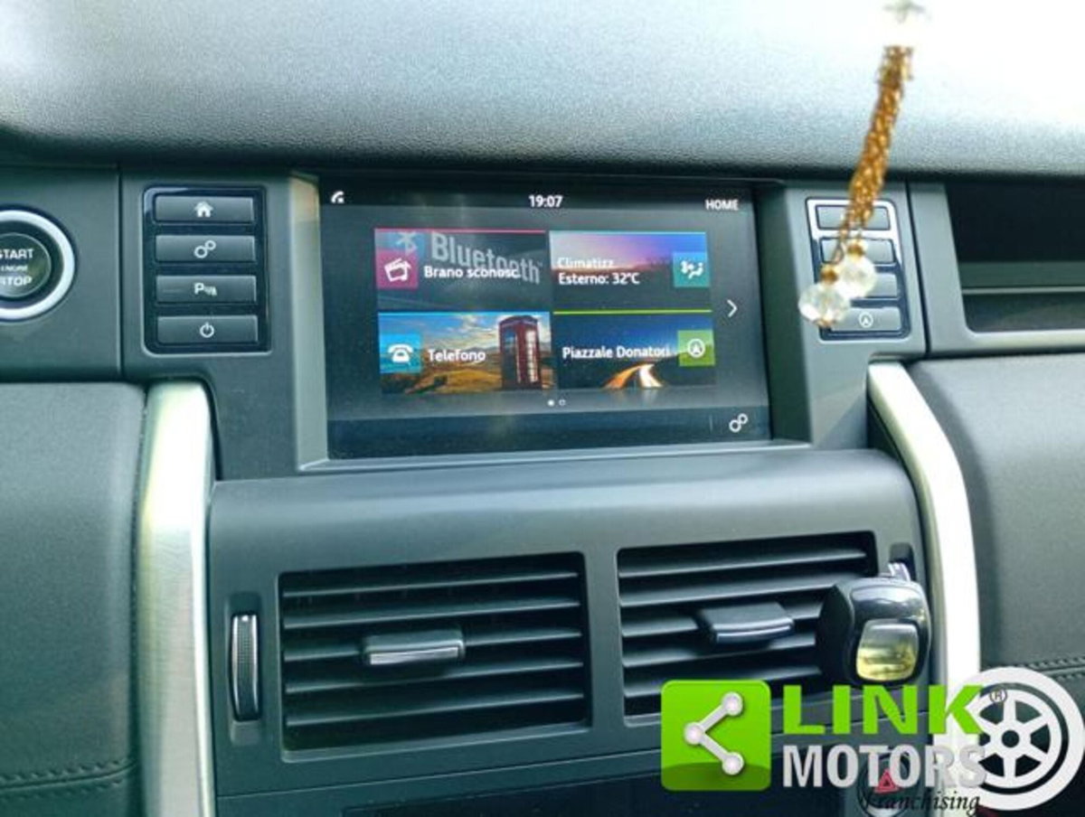 Land Rover Discovery Sport 2.0 eD4 150 CV 2WD Pure (8)
