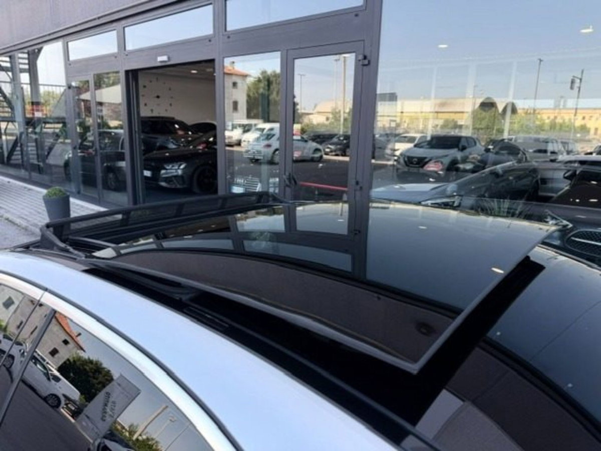 Mercedes-Benz Classe E 220 d Auto Premium Plus (12)
