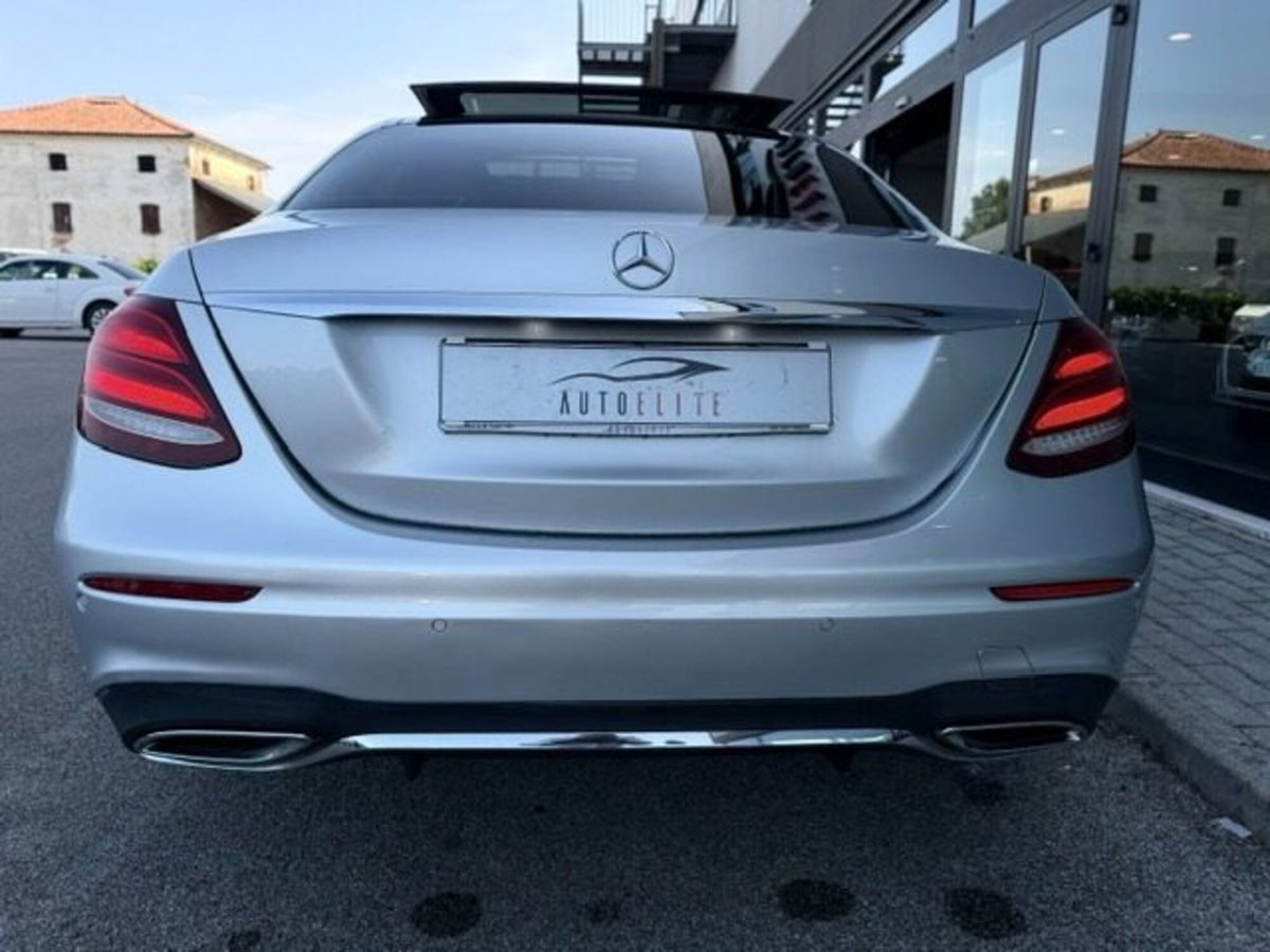Mercedes-Benz Classe E 220 d Auto Premium Plus (4)
