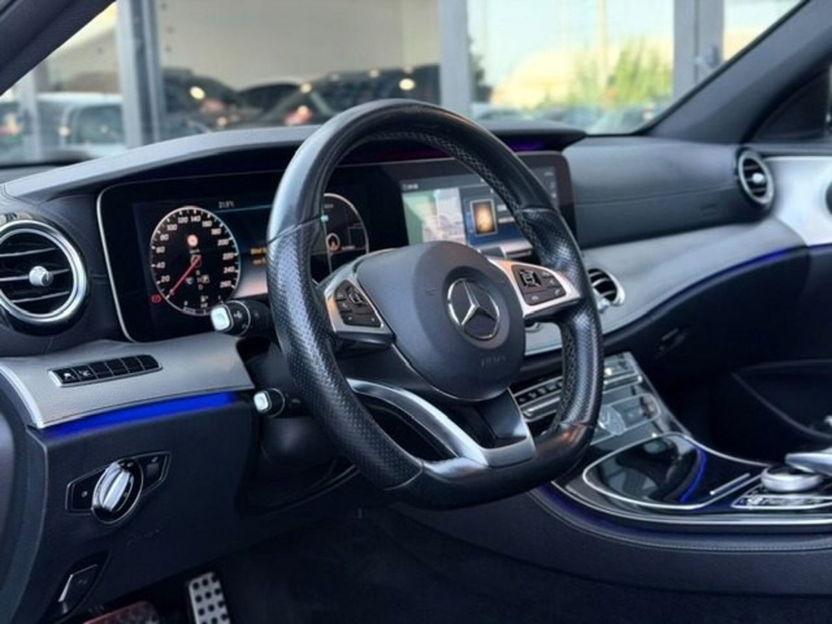 Mercedes-Benz Classe E 220 d Auto Premium Plus (7)