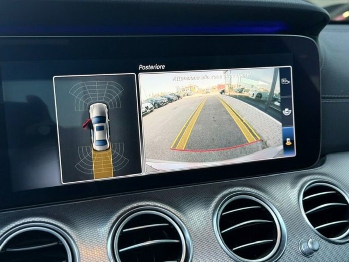 Mercedes-Benz Classe E 220 d Auto Premium Plus (8)