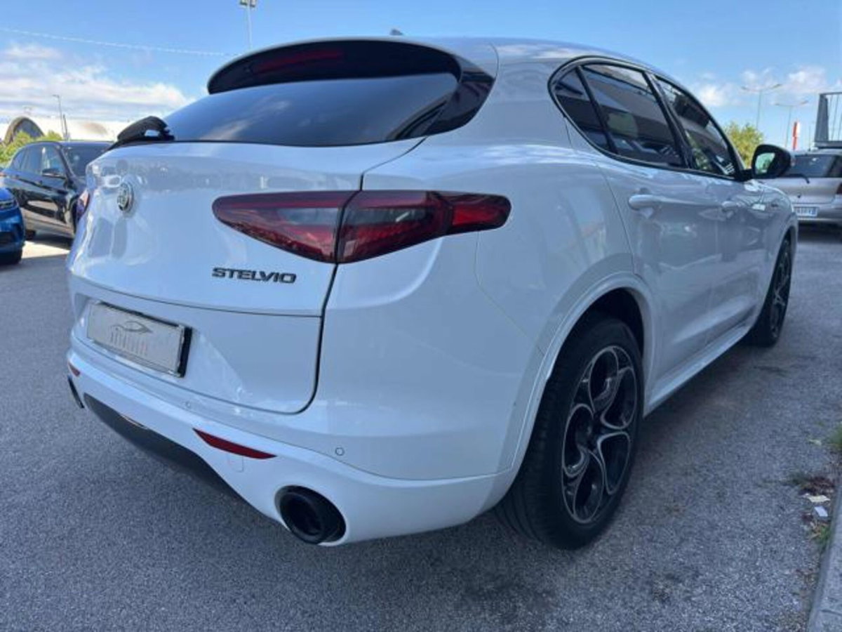 Alfa Romeo Stelvio Stelvio 2.2 Turbodiesel 210 CV AT8 Q4 Veloce Tì (5)