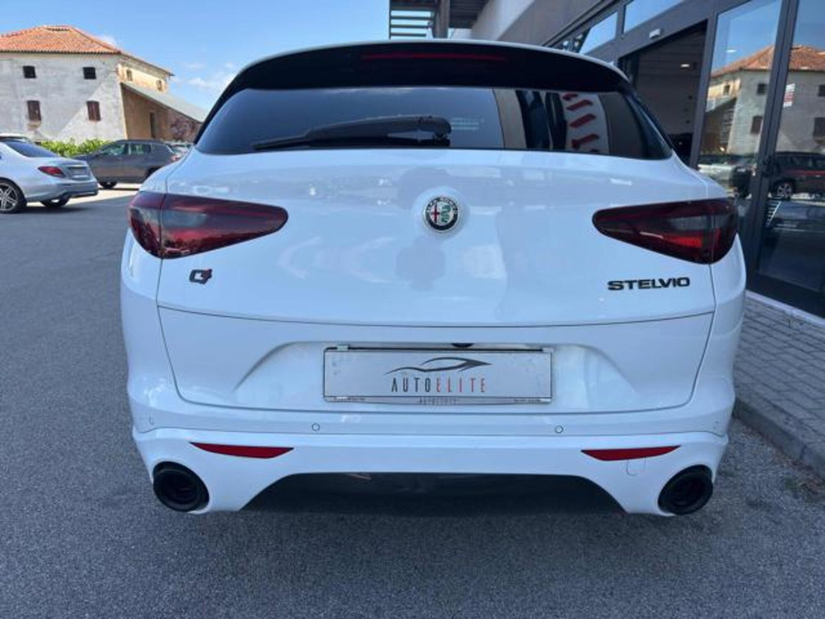 Alfa Romeo Stelvio Stelvio 2.2 Turbodiesel 210 CV AT8 Q4 Veloce Tì (6)