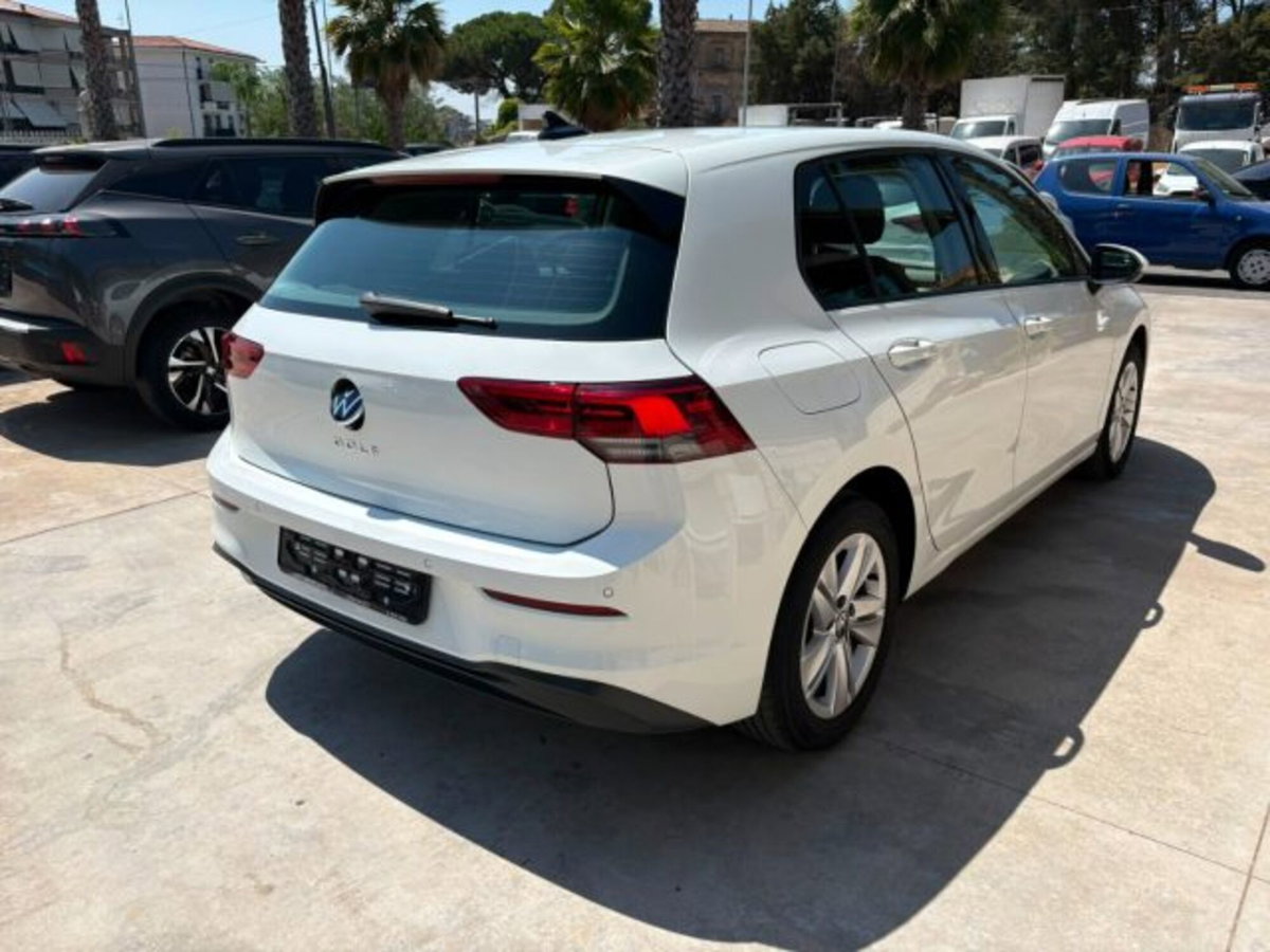 Volkswagen Golf 2.0 TDI 150 CV SCR R-Line (5)