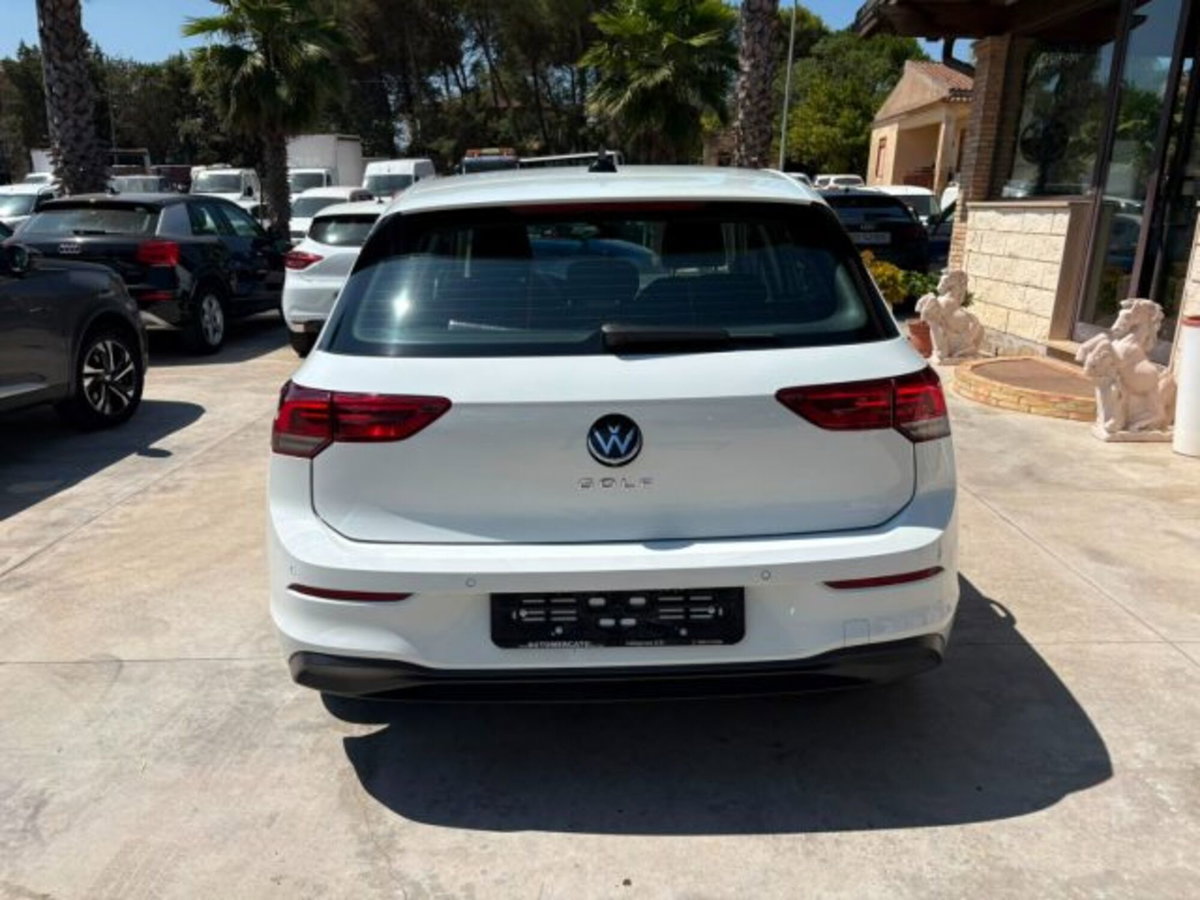 Volkswagen Golf 2.0 TDI 150 CV SCR R-Line (6)