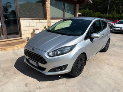Ford Fiesta 1.4 5 porte Bz.- GPL Titanium usata