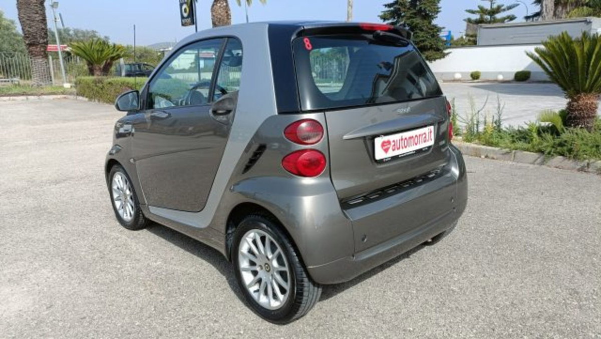 smart Fortwo 1000 52 kW MHD coupé passion (4)