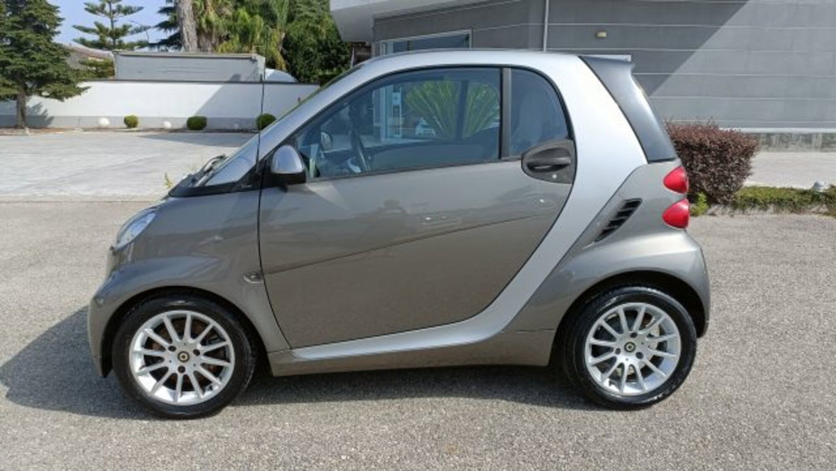smart Fortwo 1000 52 kW MHD coupé passion (7)