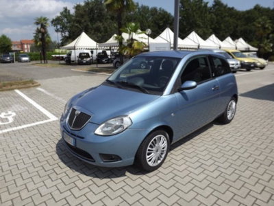 Lancia Ypsilon 1.2 Argento (2)