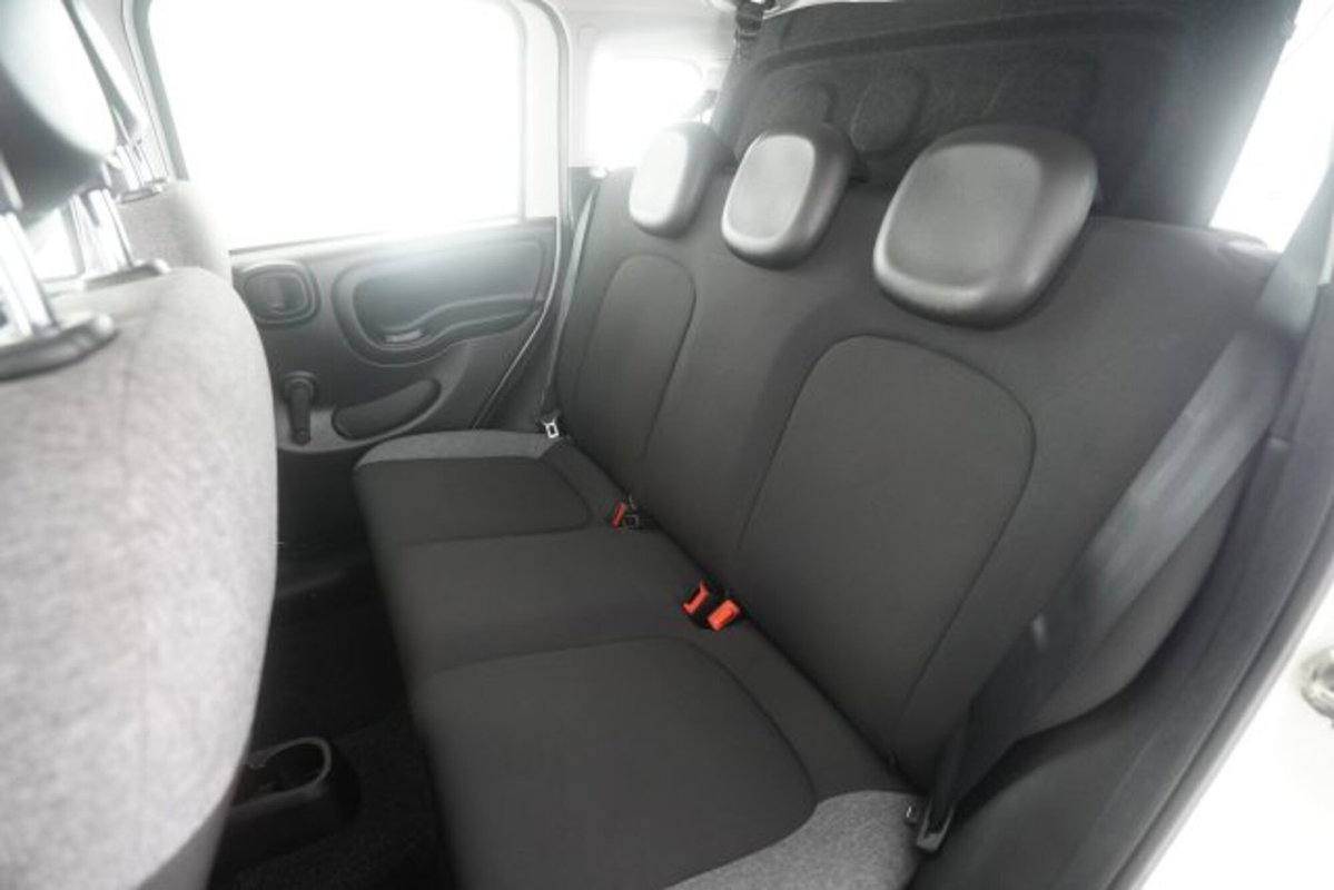 Fiat Panda 1.0 FireFly S&S Hybrid City Cross (10)