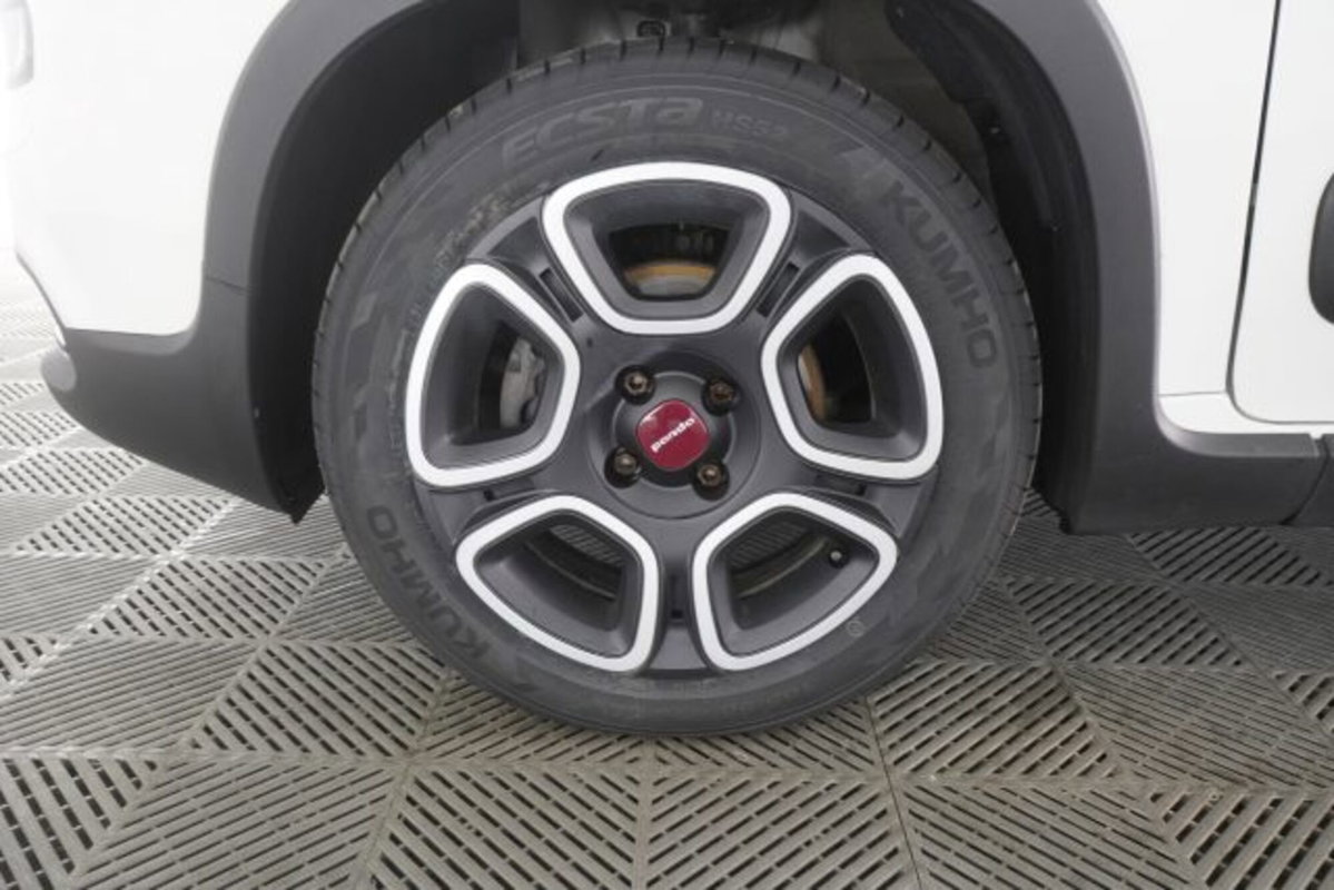 Fiat Panda 1.0 FireFly S&S Hybrid City Cross (15)