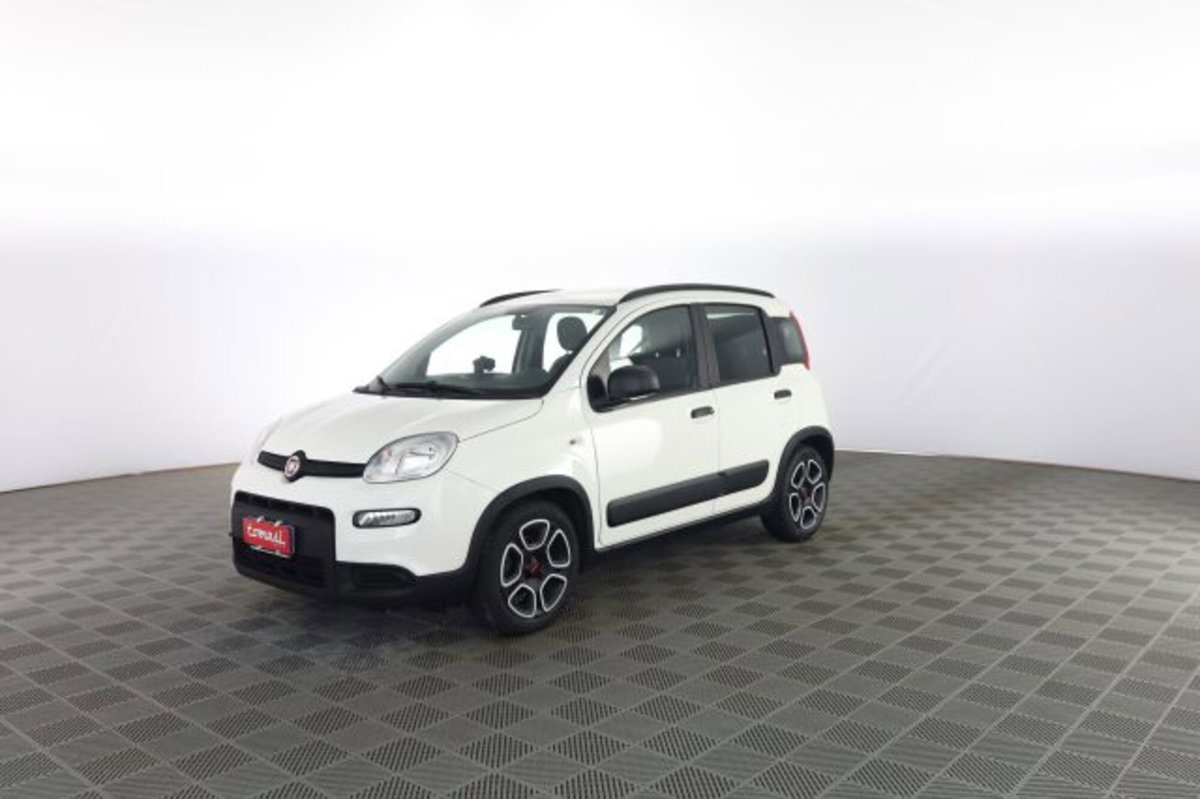 Fiat Panda 1.0 FireFly S&S Hybrid City Cross (8)