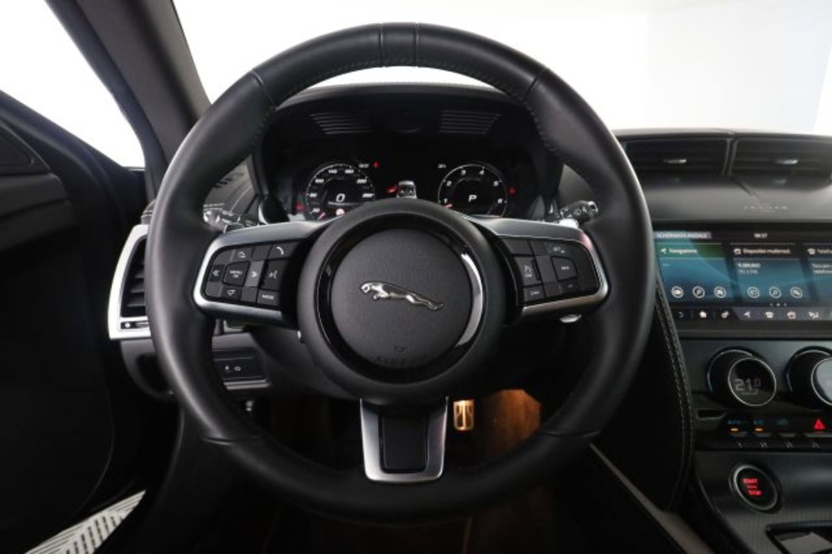 Jaguar F-Type Cabrio 2.0 aut. Convertibile R-Dynamic Black (3)