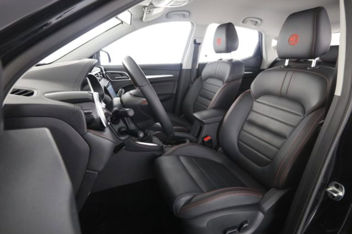 Mg ZS ZS 1.5 Luxury (2)