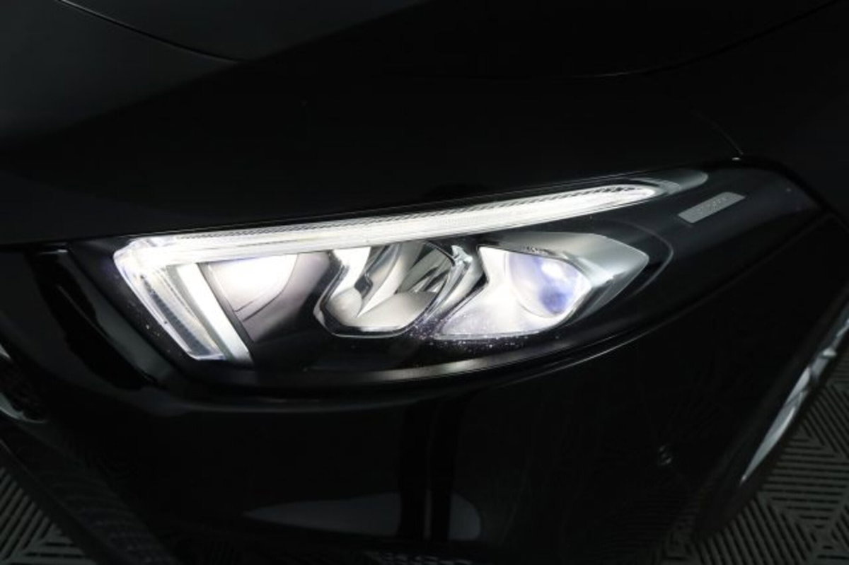 Mercedes-Benz Classe A 180 d Automatic Business (9)