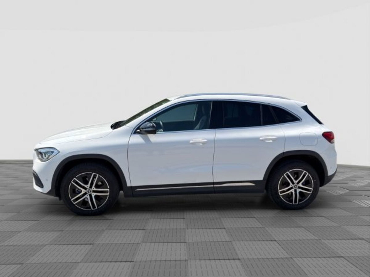 Mercedes-Benz CLA Shooting Brake 180 d Automatic Shooting Brake Sport (2)