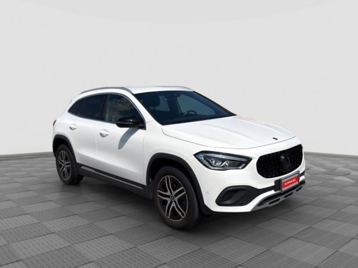 Mercedes-Benz CLA Shooting Brake 180 d Automatic Shooting Brake Sport (7)