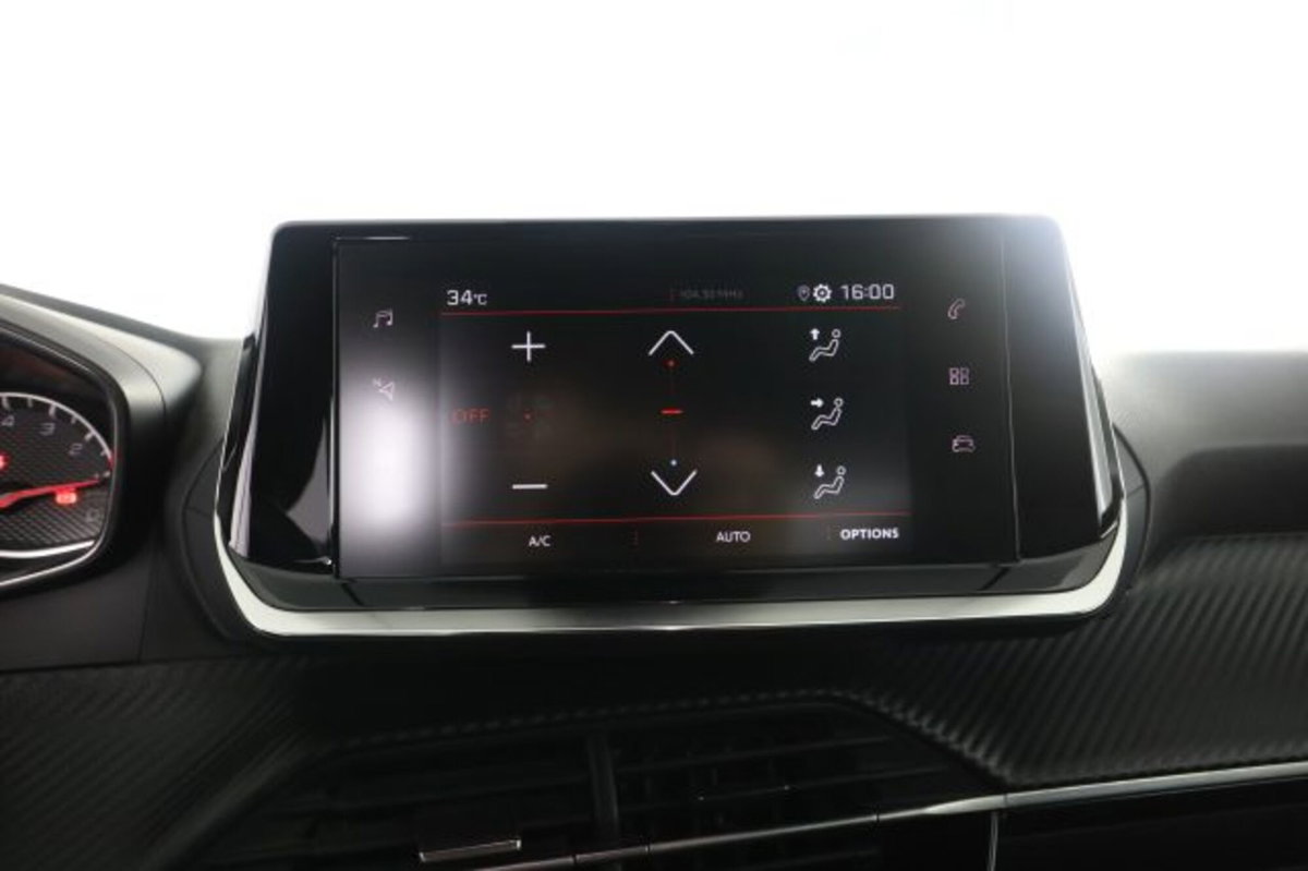 Peugeot 2008 PureTech 100 S&S Allure (11)