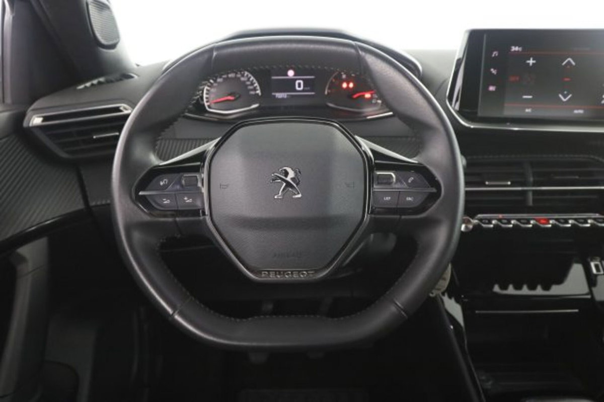 Peugeot 2008 PureTech 100 S&S Allure (5)
