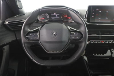 Peugeot 2008 PureTech 100 S&S Allure (5)