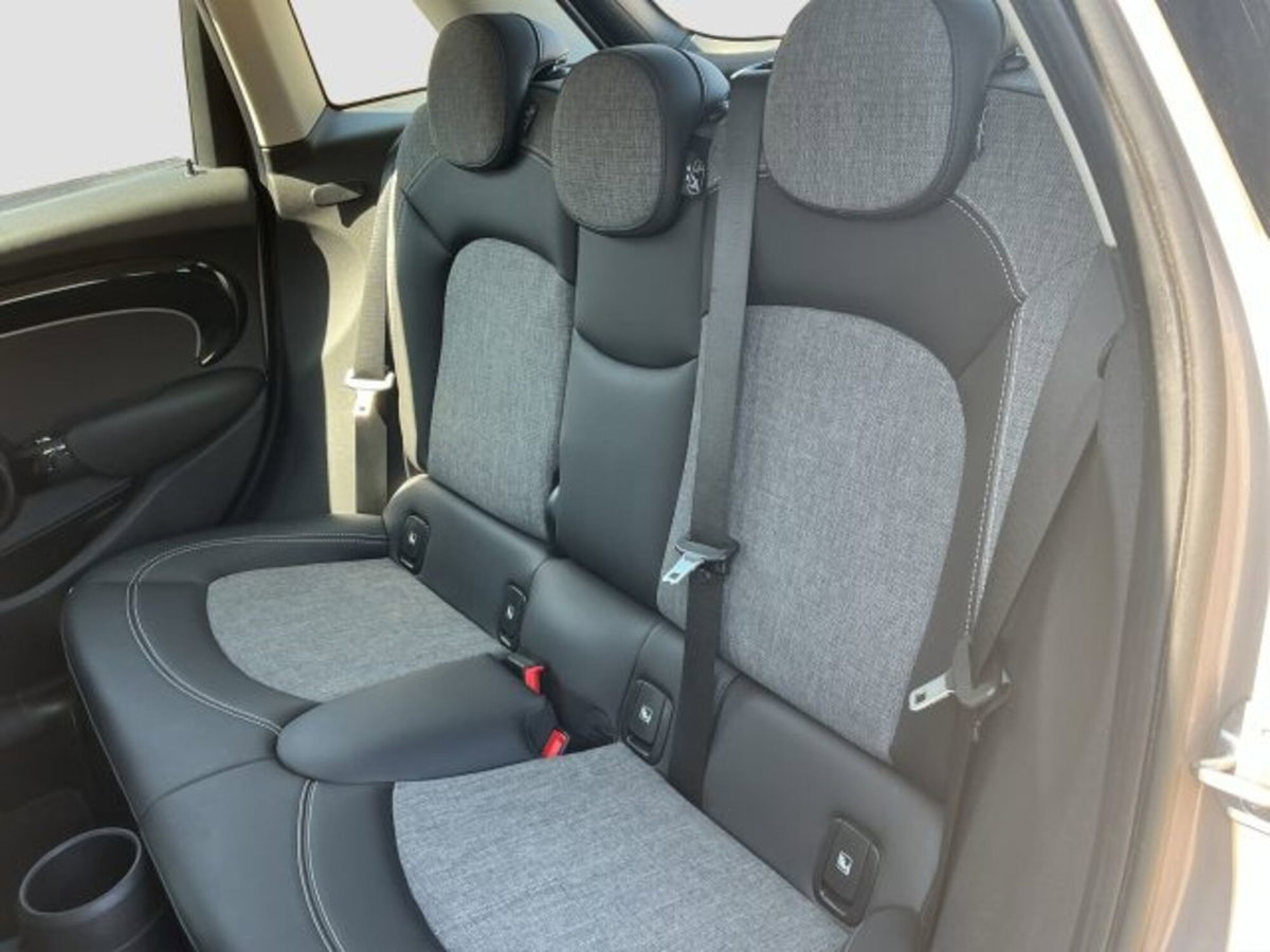 MINI Mini 1.5 Cooper Business 5 porte (10)