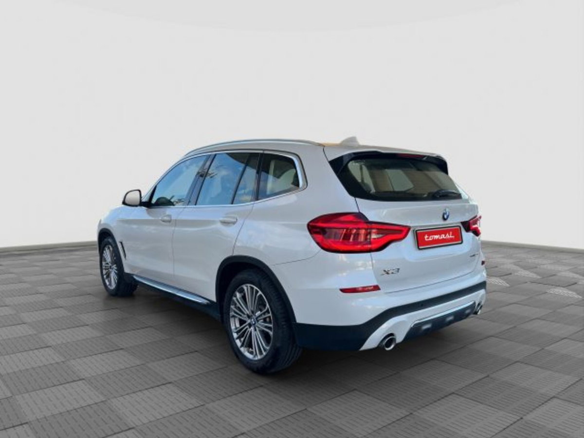 BMW X3 xDrive20d Luxury (3)