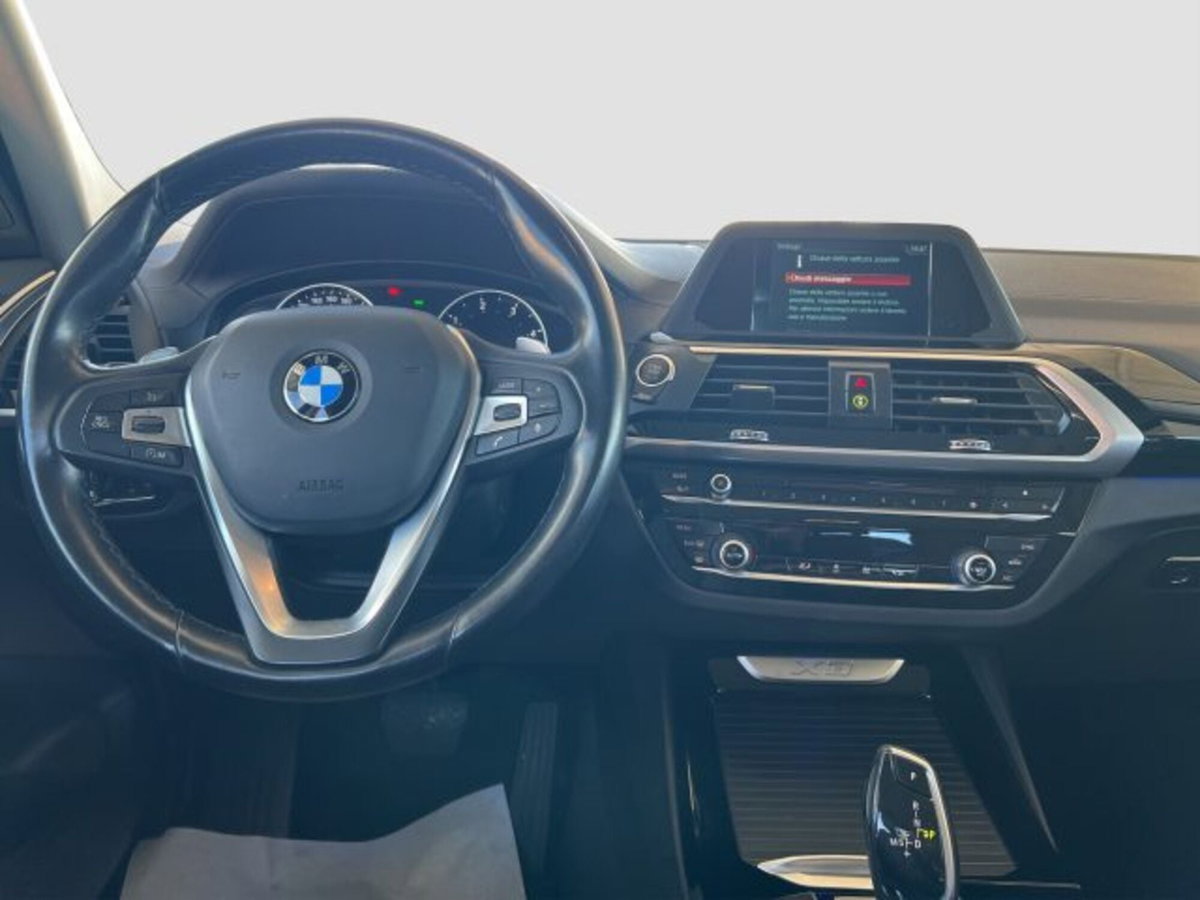 BMW X3 xDrive20d Luxury (9)