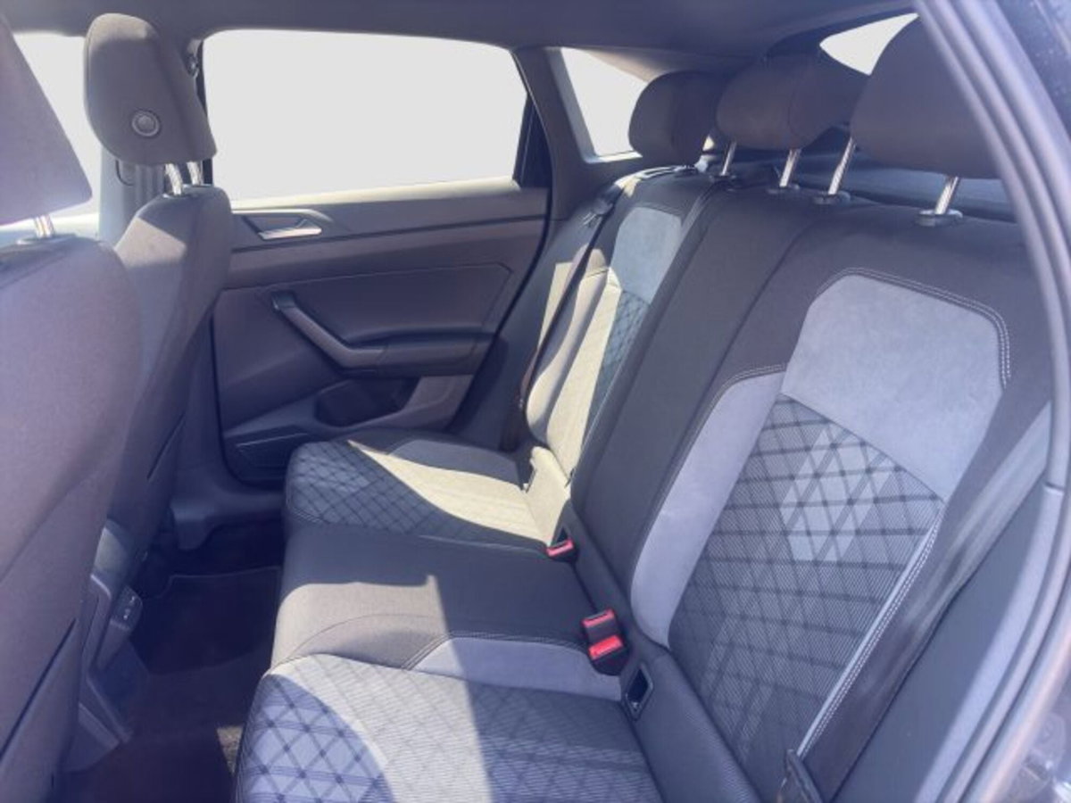 Volkswagen Taigo 1.0 tsi R-Line 115cv (10)
