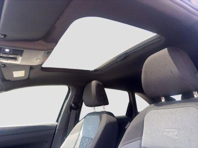 Volkswagen Taigo 1.0 tsi R-Line 115cv (17)