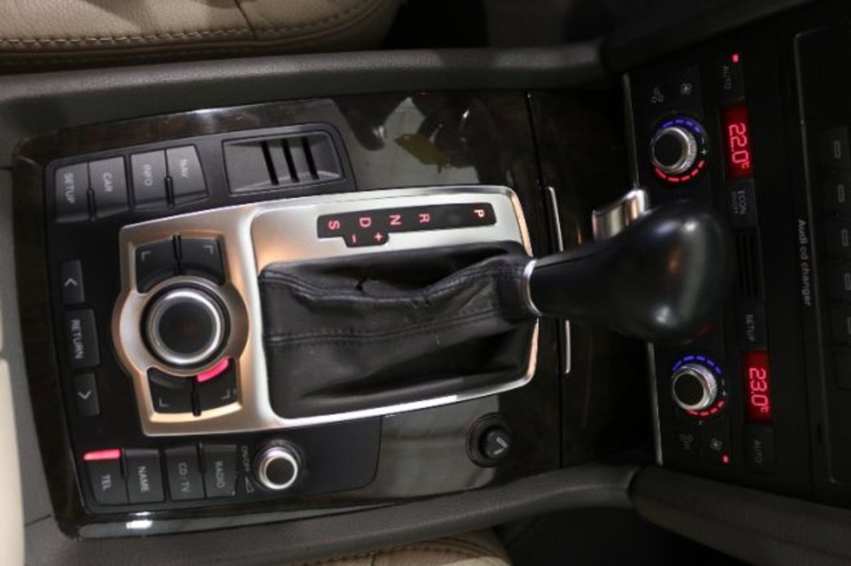 Audi Q7 3.0 V6 TDI 233CV quattro tiptronic (12)