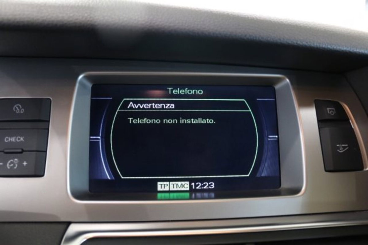 Audi Q7 3.0 V6 TDI 233CV quattro tiptronic (14)