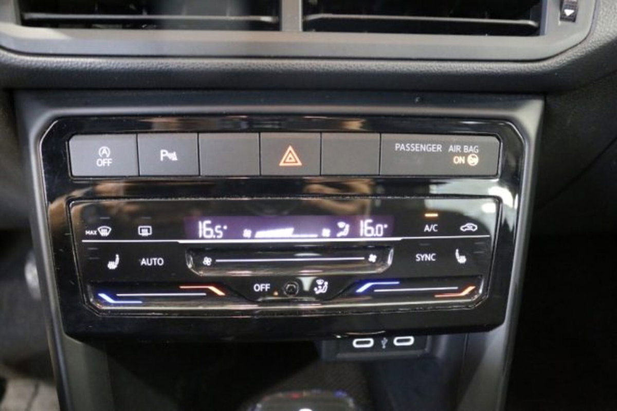 Volkswagen T-Cross 1.0 TSI 110 CV DSG Style (14)