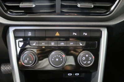 Volkswagen T-Roc 1.5 TSI ACT DSG Style BlueMotion Technology (17)