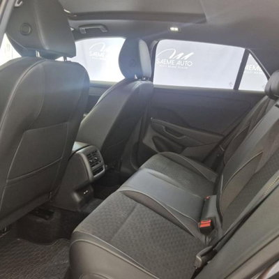 Volkswagen T-Roc 1.5 etsi R-Line 150cv dsg (8)