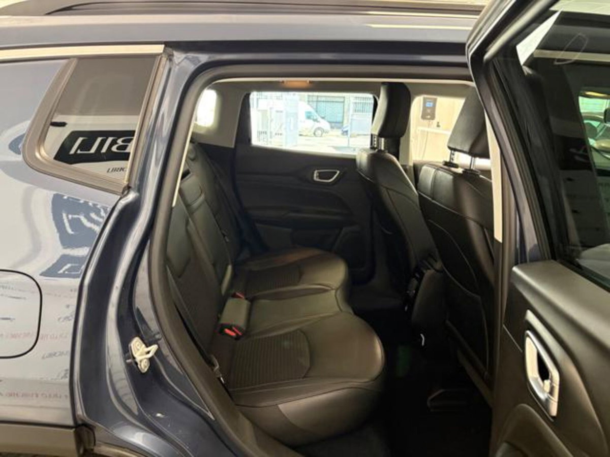 Jeep Compass 1.3 T4 190CV PHEV AT6 4xe Limited (20)